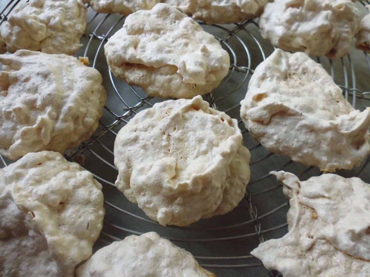 Almond Meringue Cookies