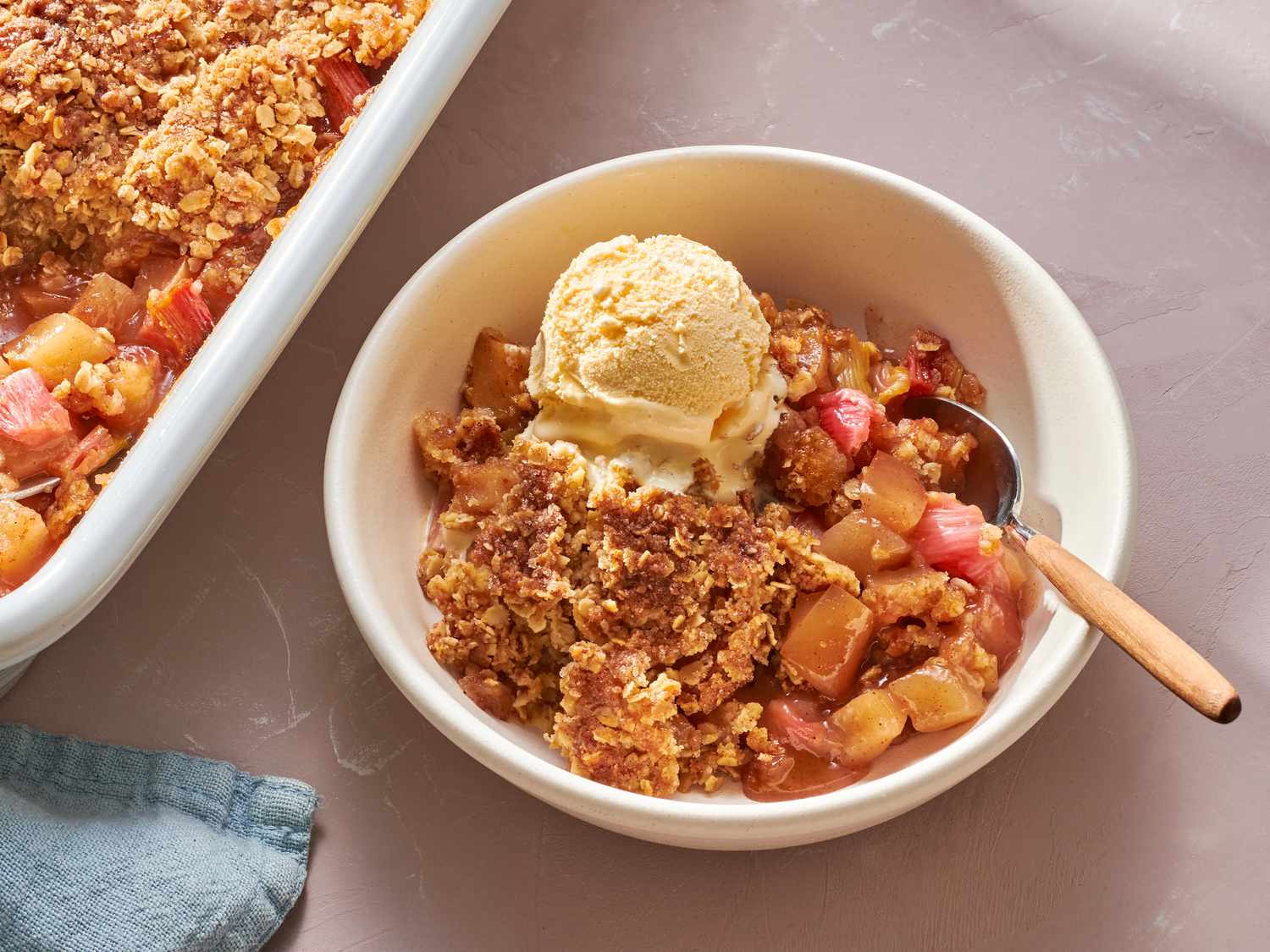 Apple and Rhubarb Crisp