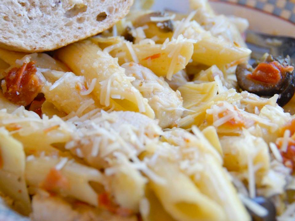 Artichoke and Sun-Dried Tomato Pasta