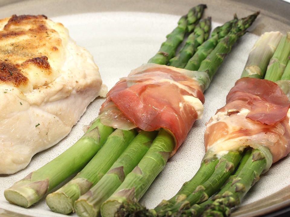 Asparagus Wrapped in Prosciutto