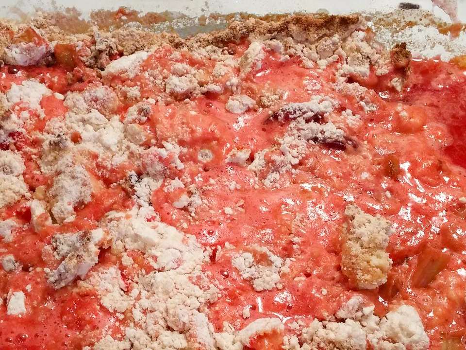 Aunt Kaye's Strawberry-Rhubarb Dump Cake