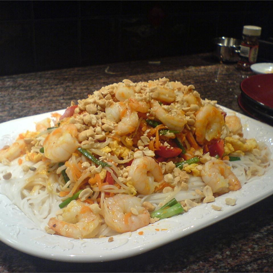 Authentic Pad Thai Noodles