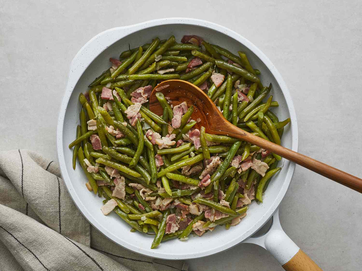 Bacon and Onion Green Beans
