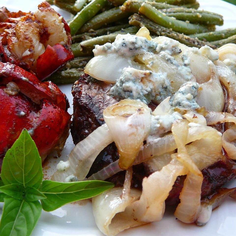Balsamic Filet Mignon with Caramelized Onions