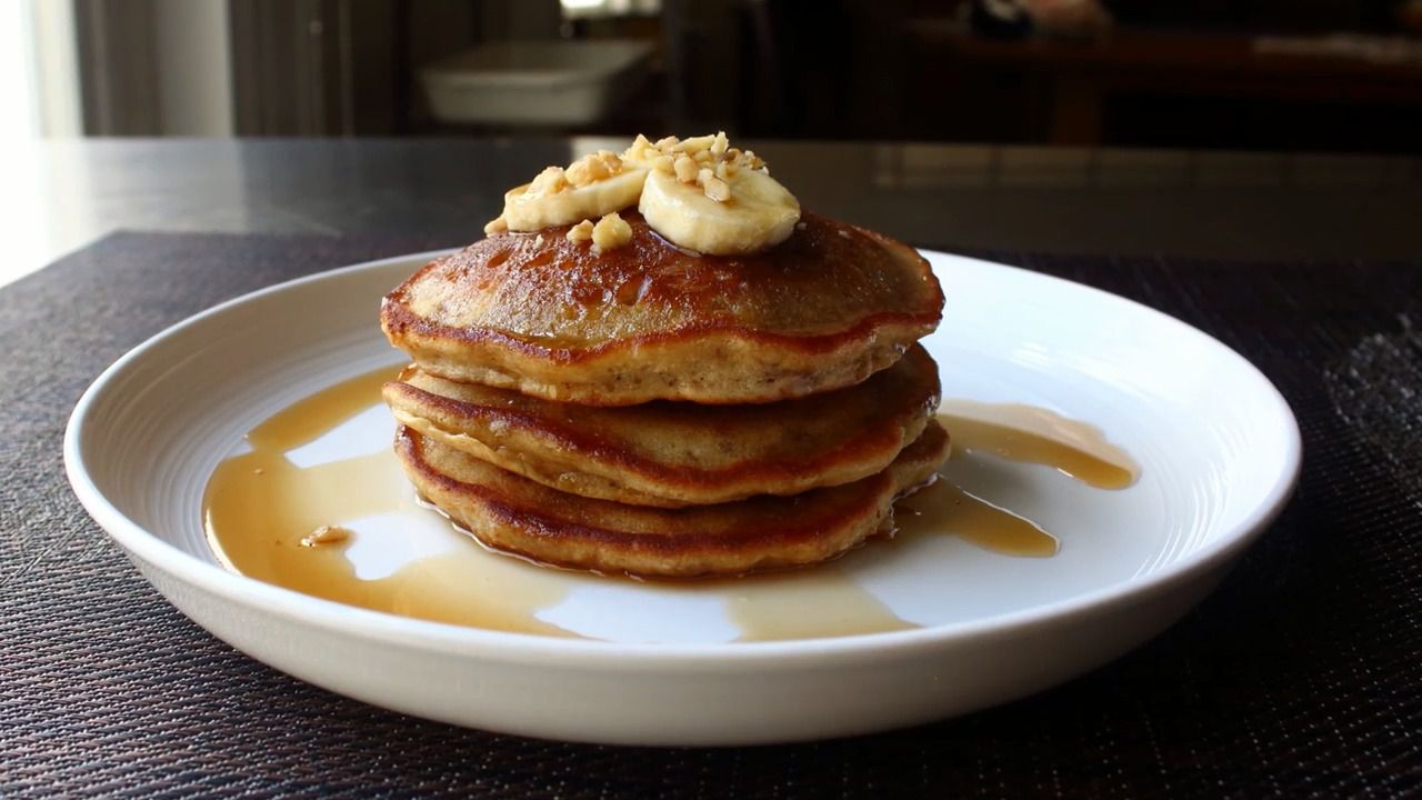 Banana Bread Fluffy Pancakes