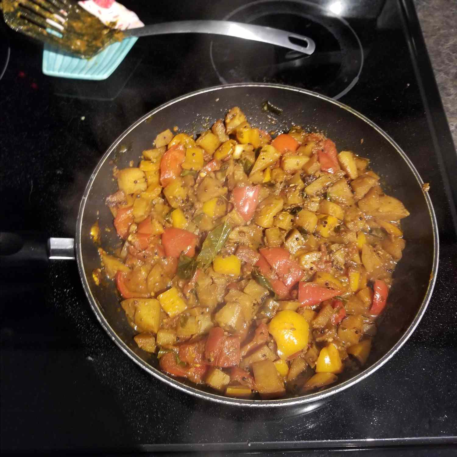Bell Pepper, Tomato, and Potato Curry