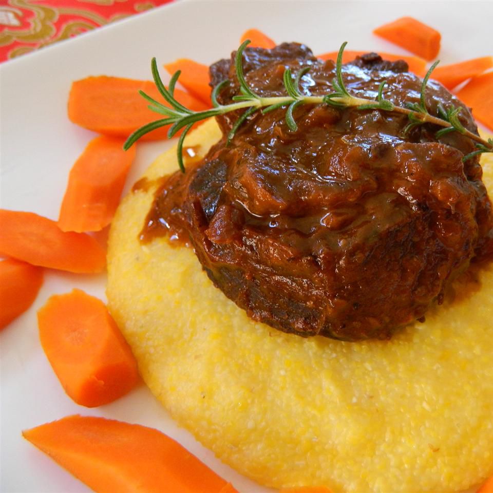 Braised Short Ribs with Mushrooms and Tomatoes