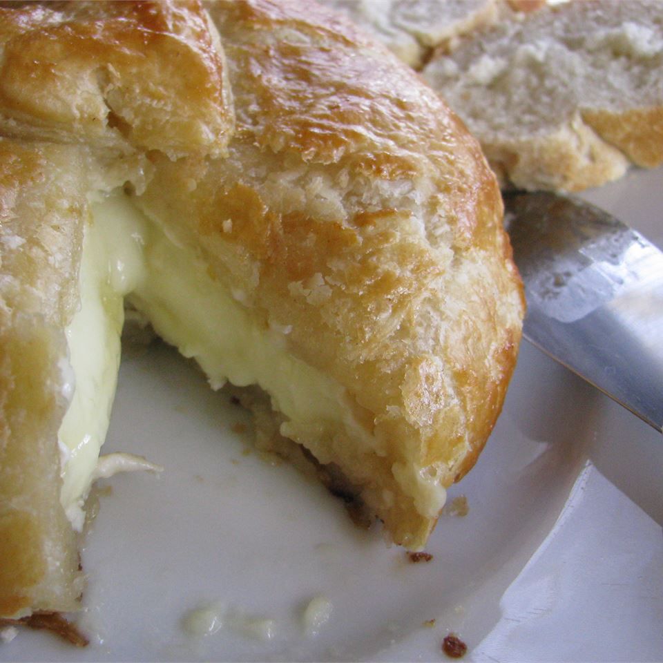 Brie and Pecan Spread