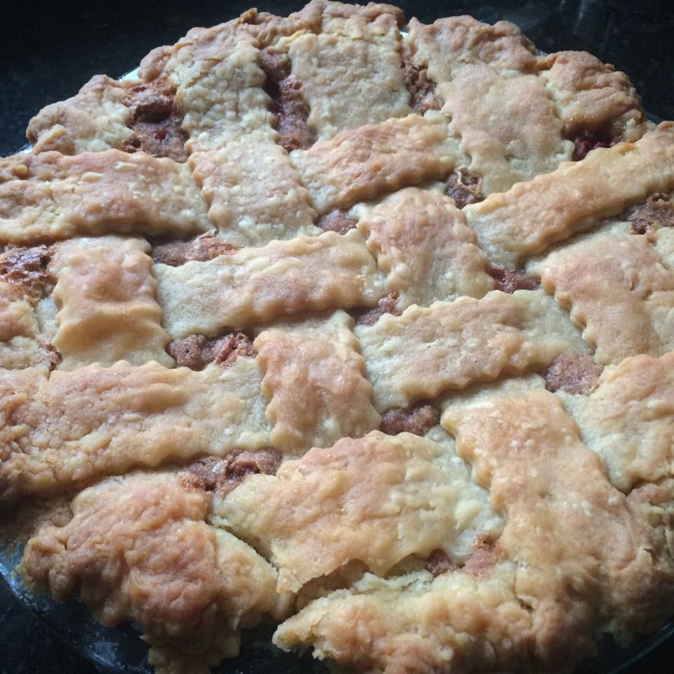Buffalochef's Strawberry Rhubarb Crumble Pie