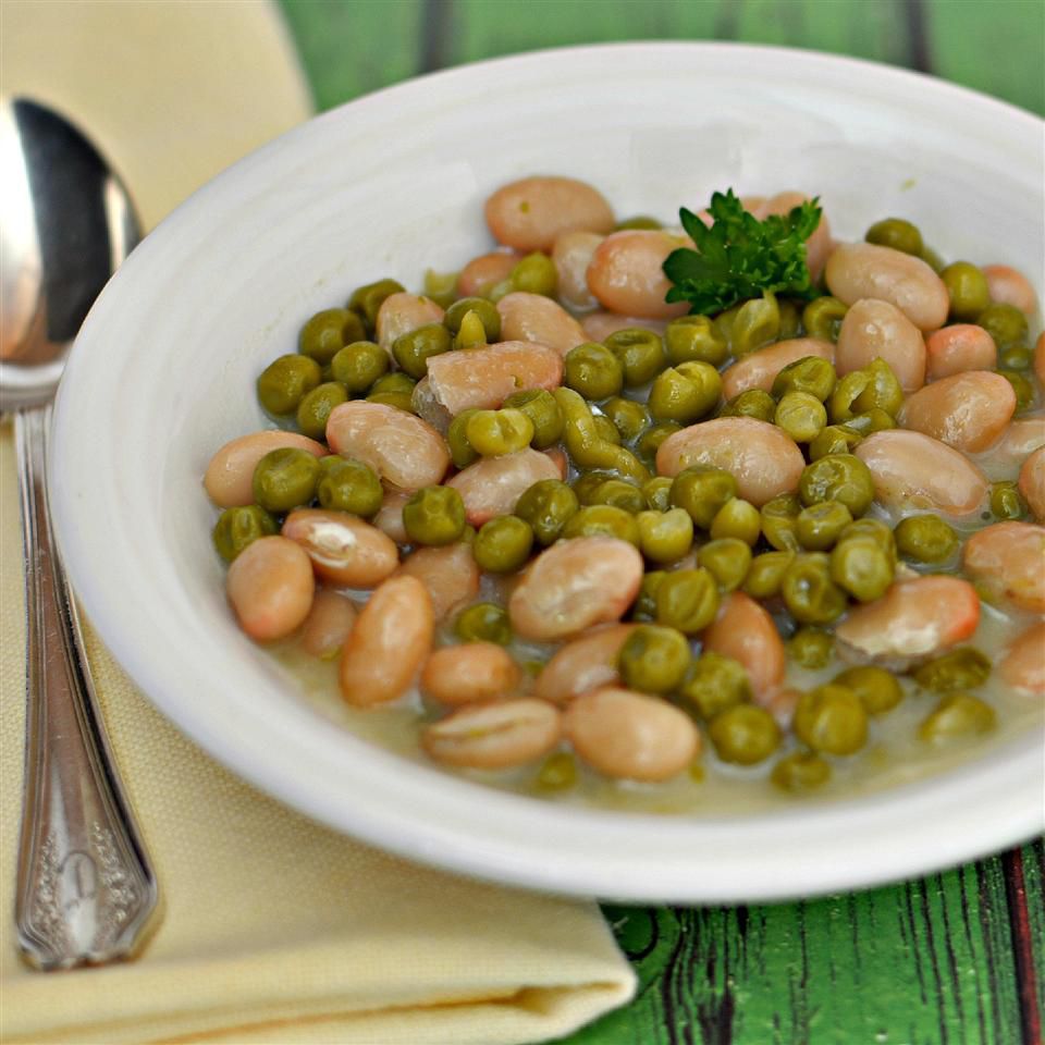 Cacio e Pepe with Beans and Peas
