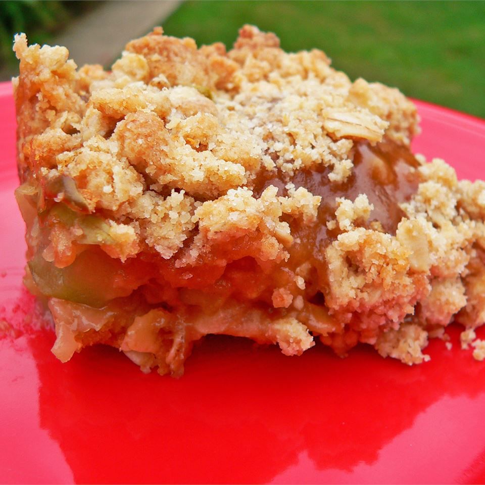 Caramel Apple Crumble Bars