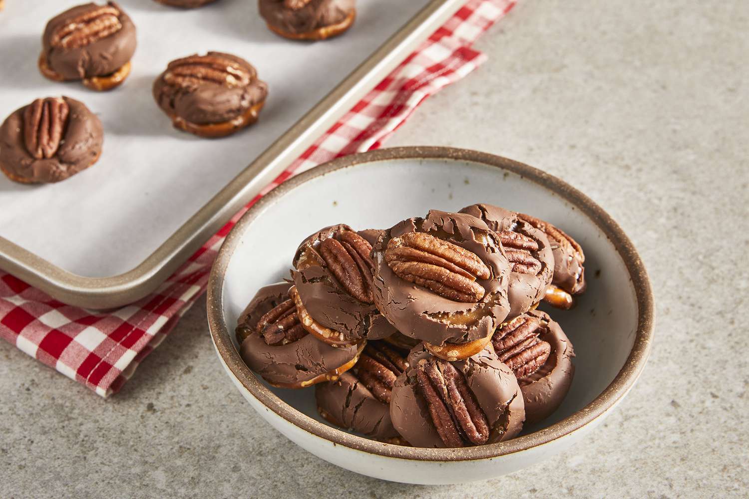 Caramel Pretzel Turtles