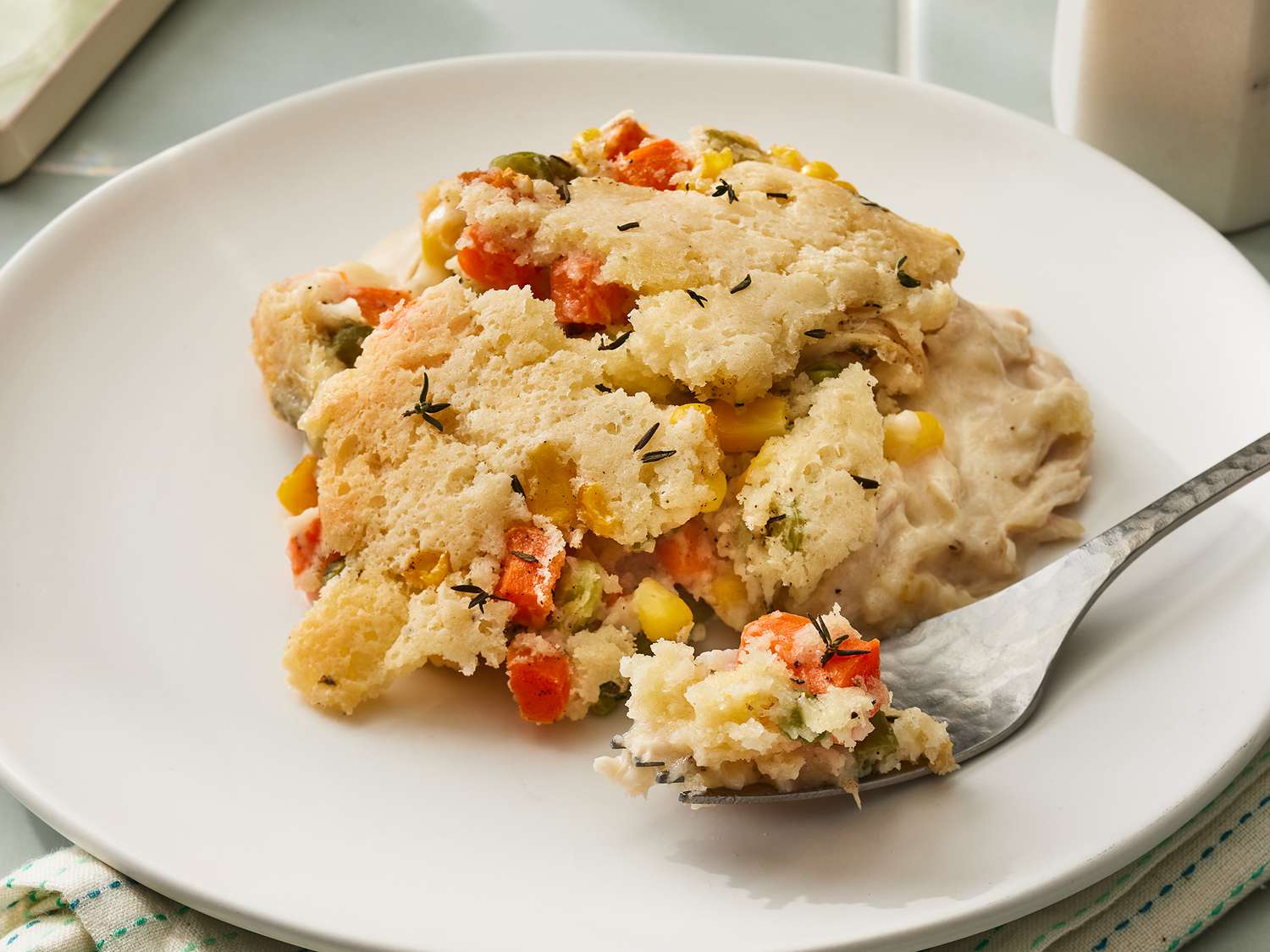 Cheddar Biscuit Chicken Casserole