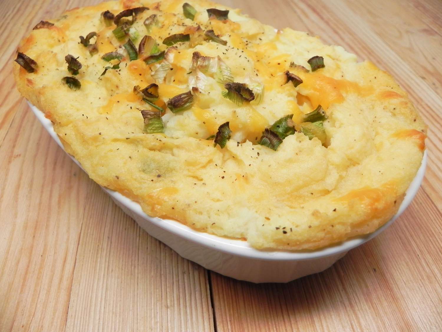 Cheesy Garlic Mashed Potato Bake