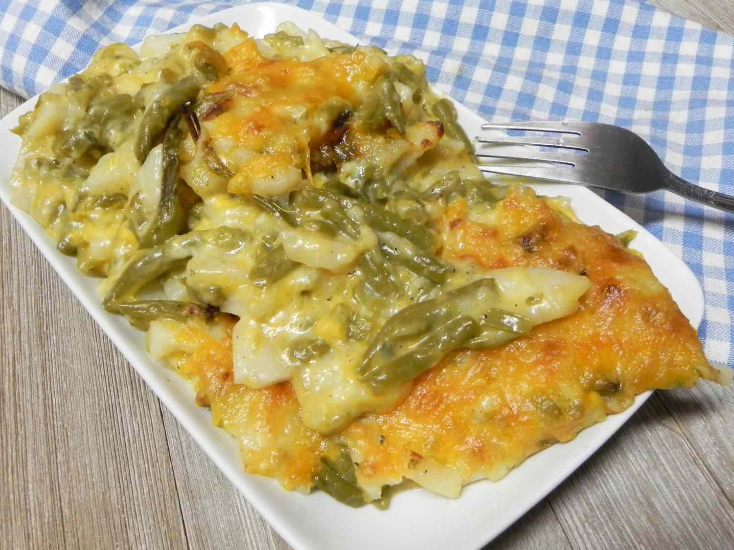 Cheesy Green Bean and Potato Bake