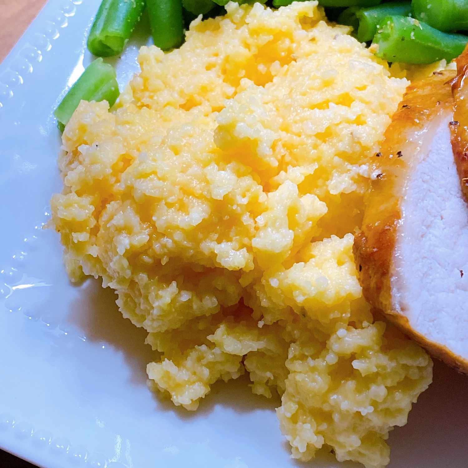 Cheesy Grits Delight