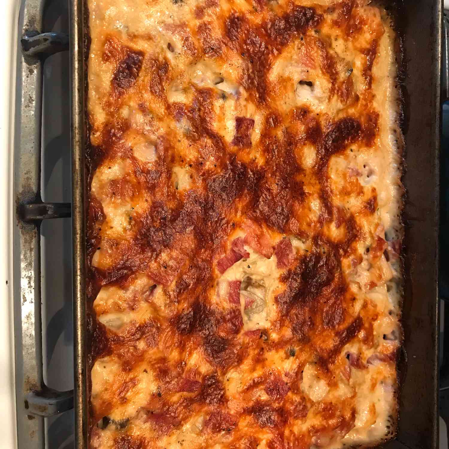 Cheesy Scalloped Potatoes au Gratin