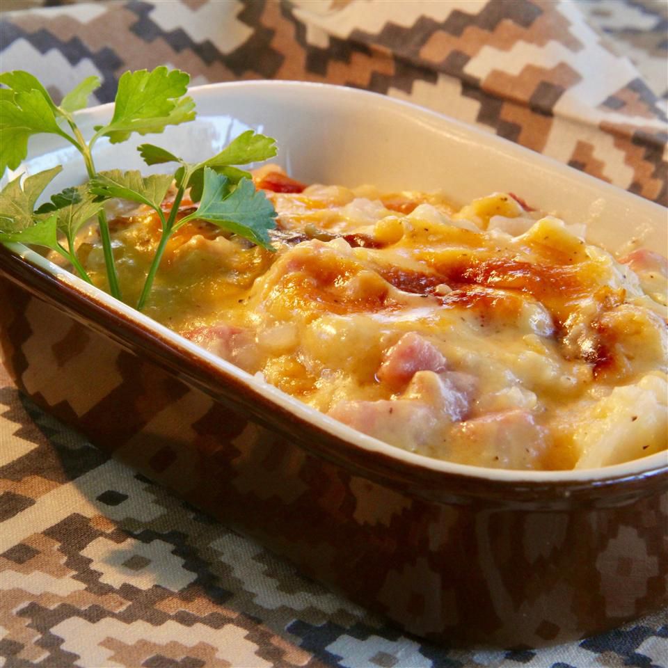 Cheesy Scalloped Potatoes with Ham