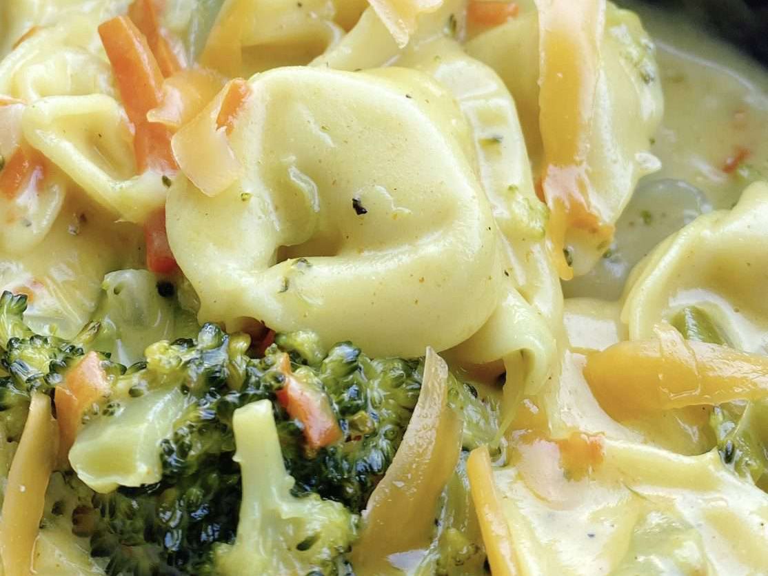 Cheesy Tortellini Soup