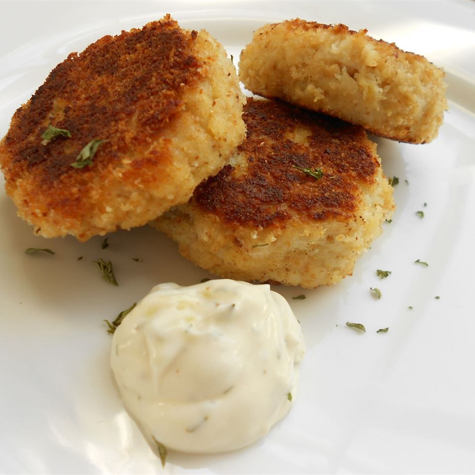 Chef John's Crispy Crab Cakes