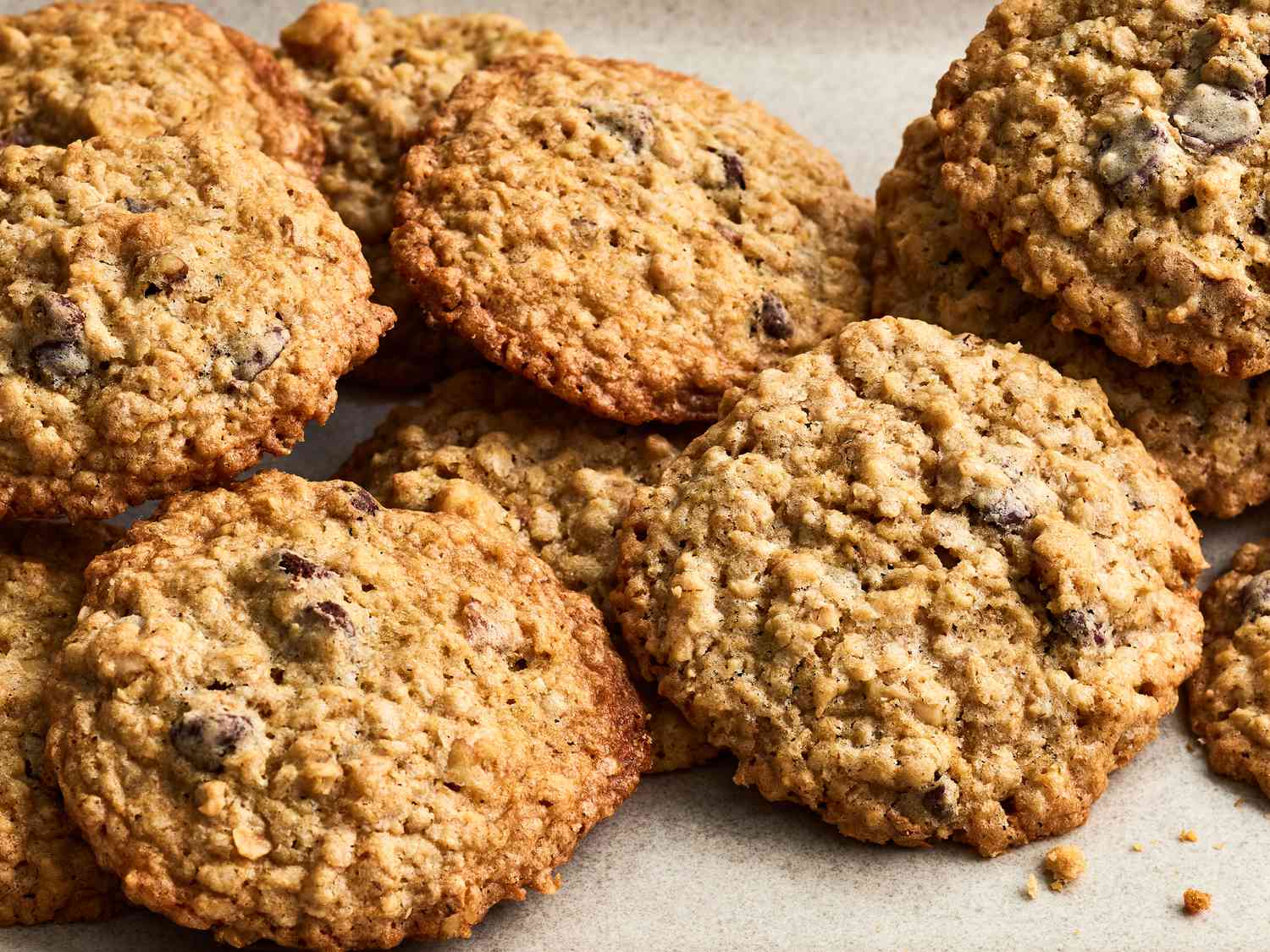 Chewy Oatmeal Chocolate Chip Cookies