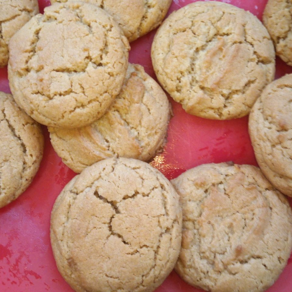 Chewy Peanut Butter Cookies