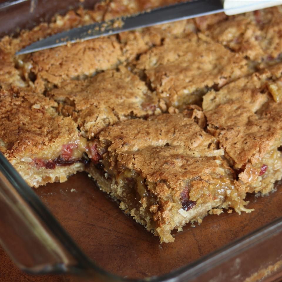 Chewy Raisin Oat Bars