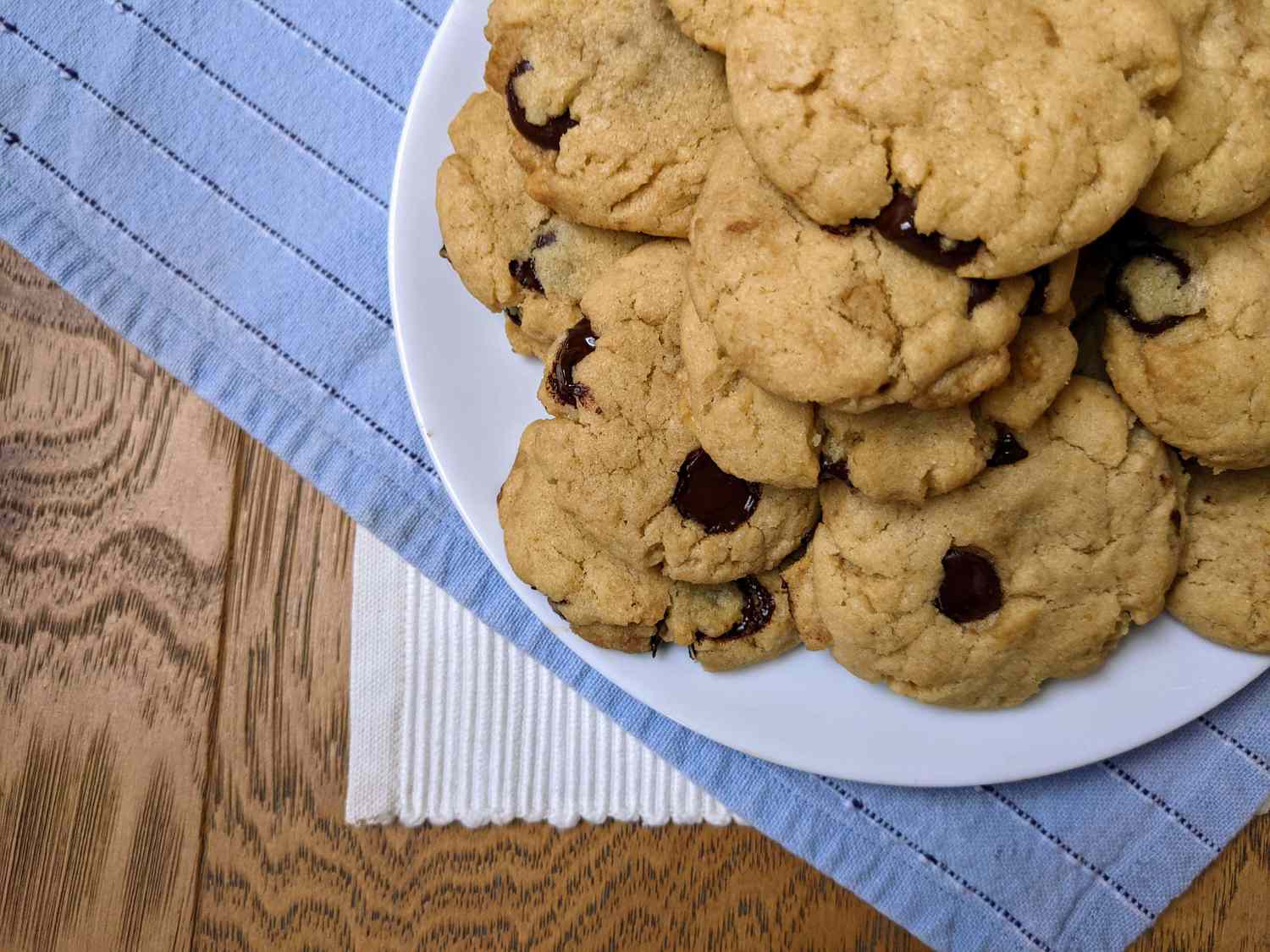 Chewy Vegan Chocolate Cookies