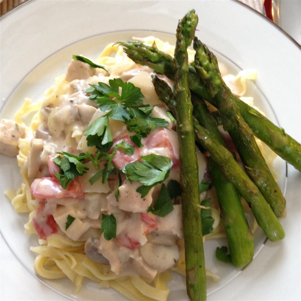 Chicken Alfredo Fettuccine