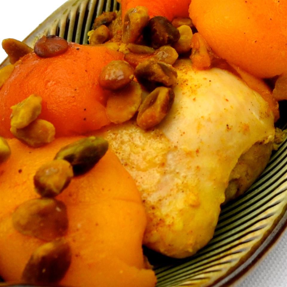Chicken with Pistachios and Fruit