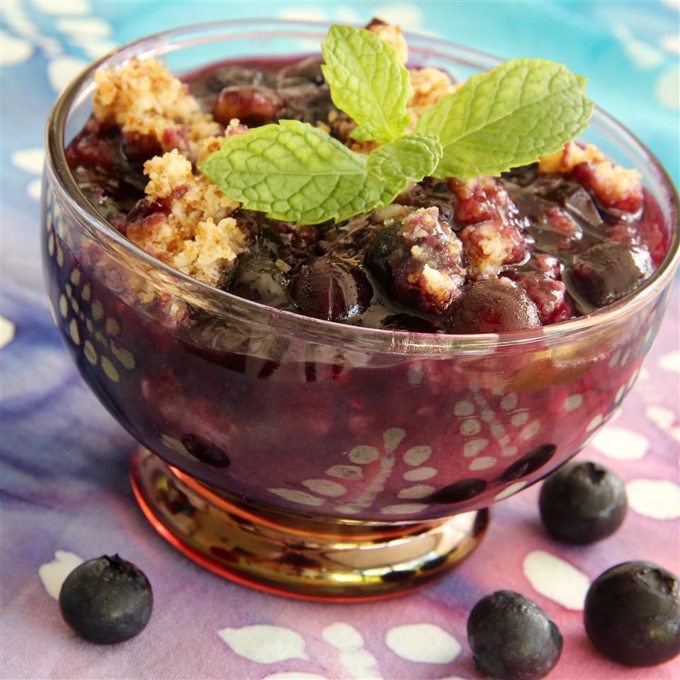 Cinnamon Blueberry Crumble