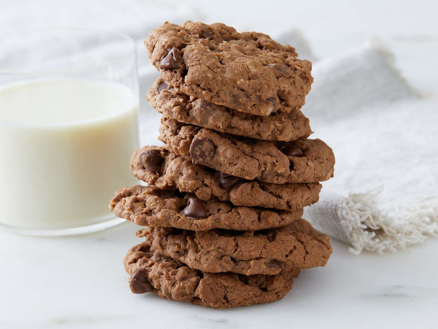 Cinnamon Chocolate Oat Cookies