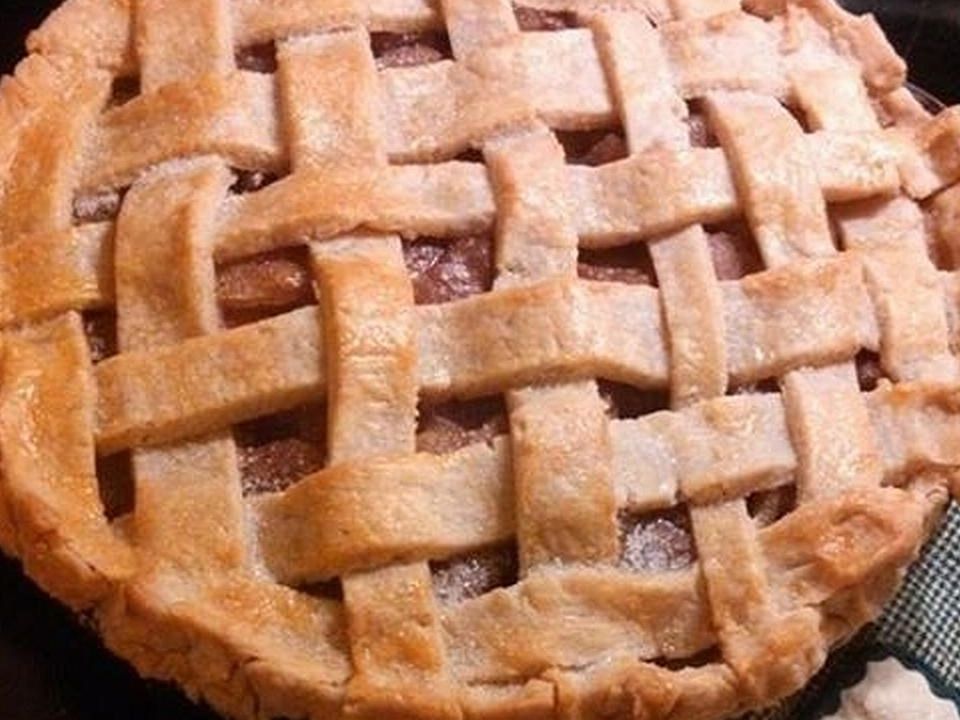 Cinnamon Pear Pie