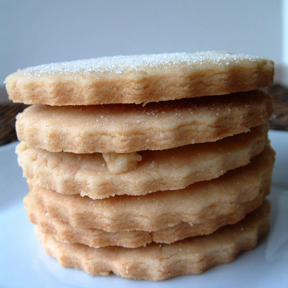 Classic Almond Shortbread Cookies