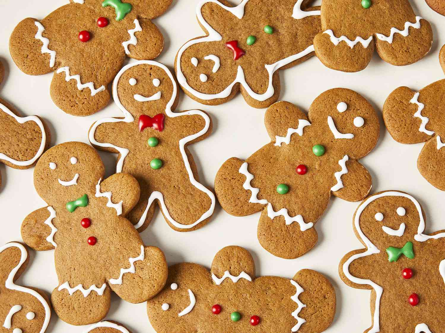 Classic Gingerbread Men Cookies for the Holidays