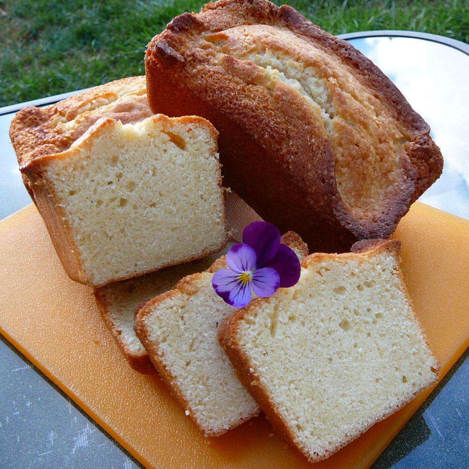 Classic Pound Cake
