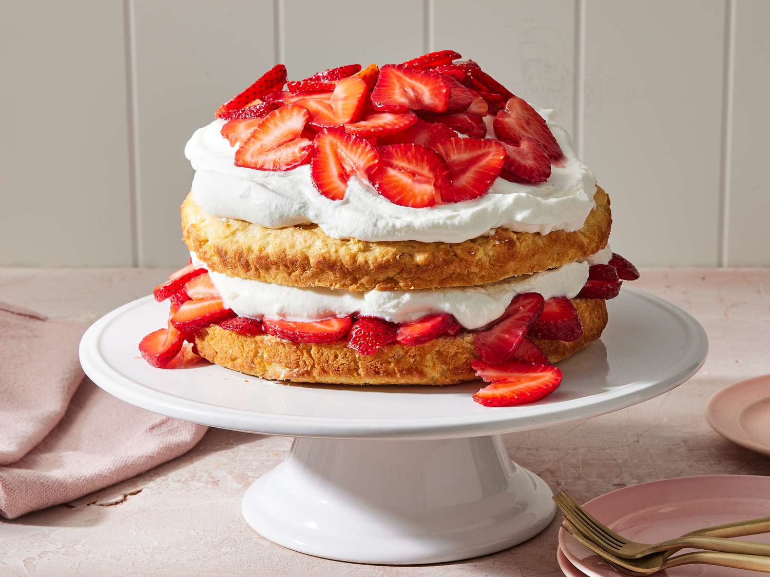 Classic Strawberry Cake