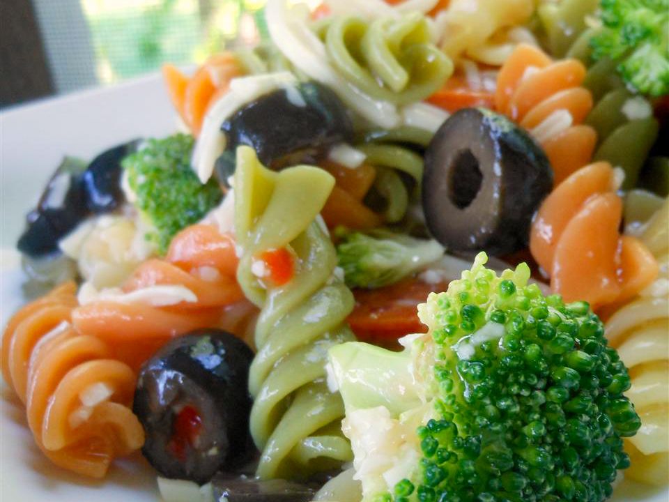 Colorful Pasta Salad With Broccoli