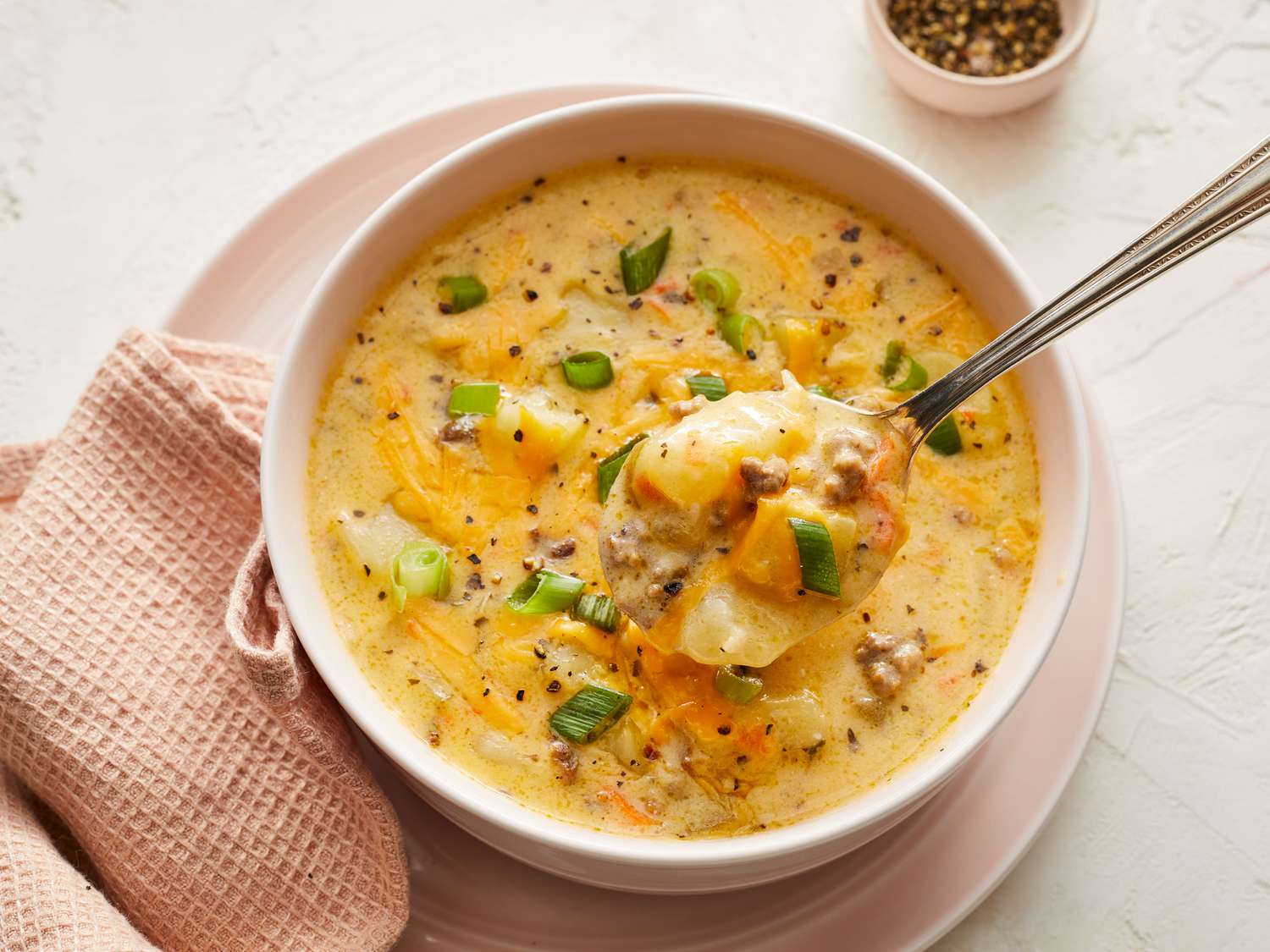 Creamy Cheeseburger Soup