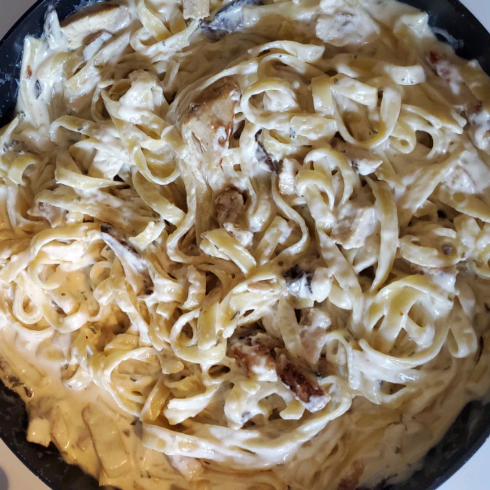 Creamy Chicken Tortellini Alfredo