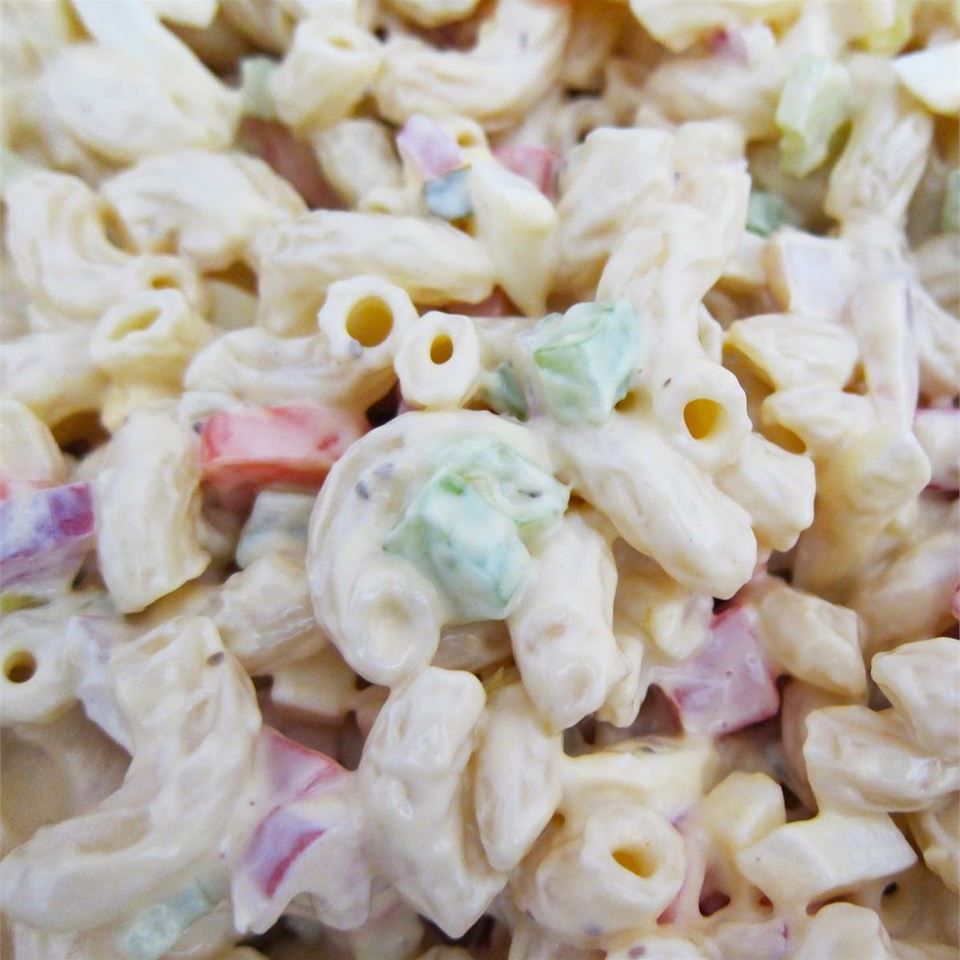 Creamy Macaroni Cucumber Salad