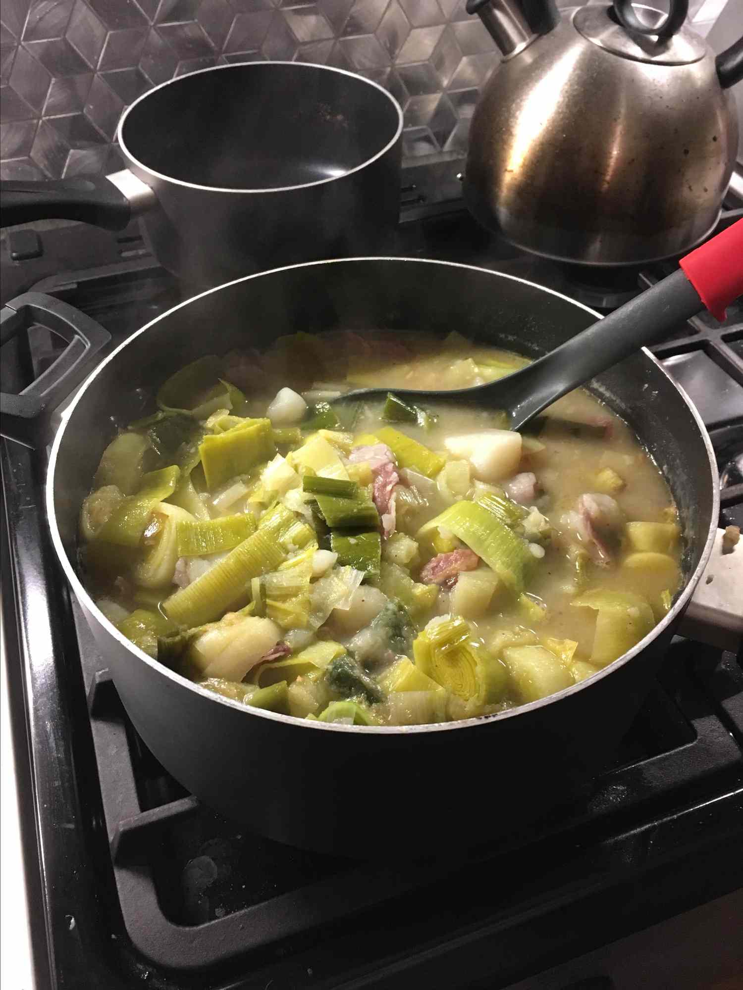Creamy Potato and Leek Soup with Bacon