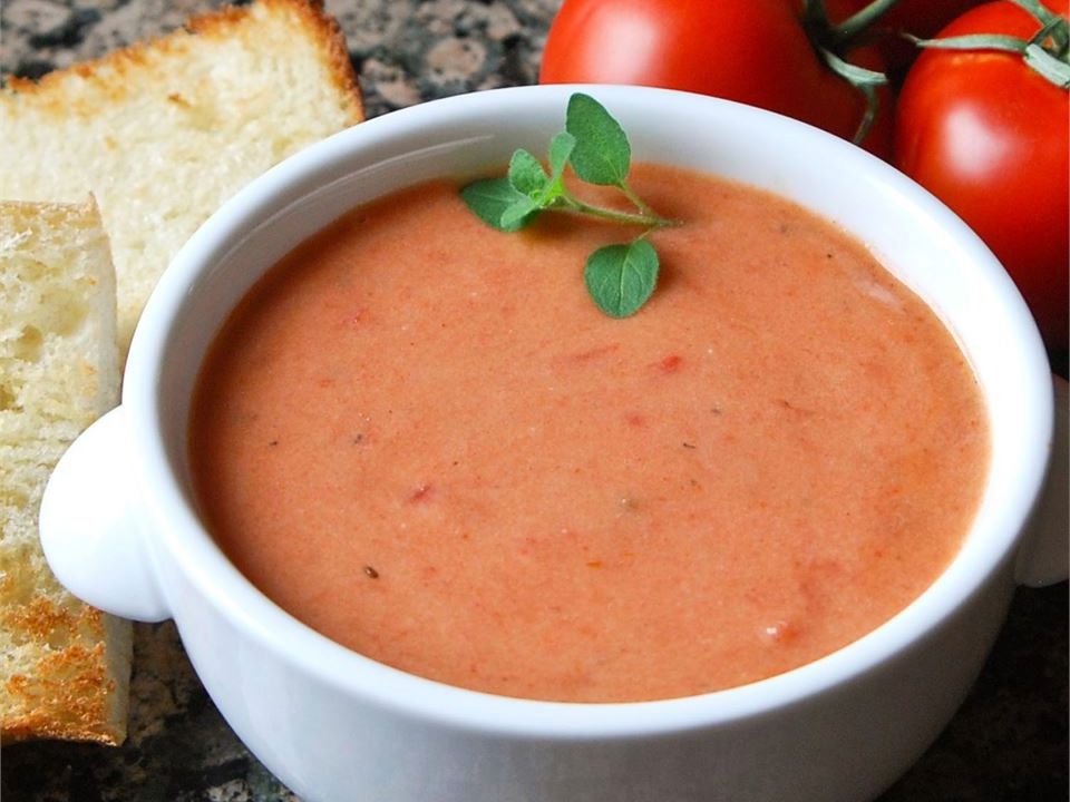 Creamy Tomato Bisque with Fresh Tomatoes