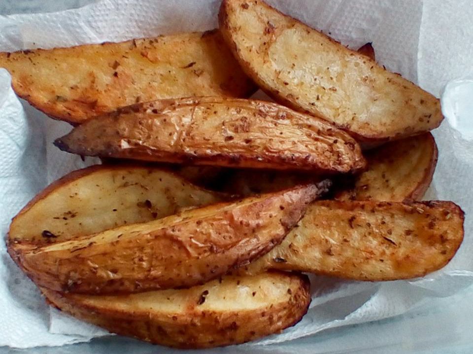 Crispy Cajun Potato Wedges