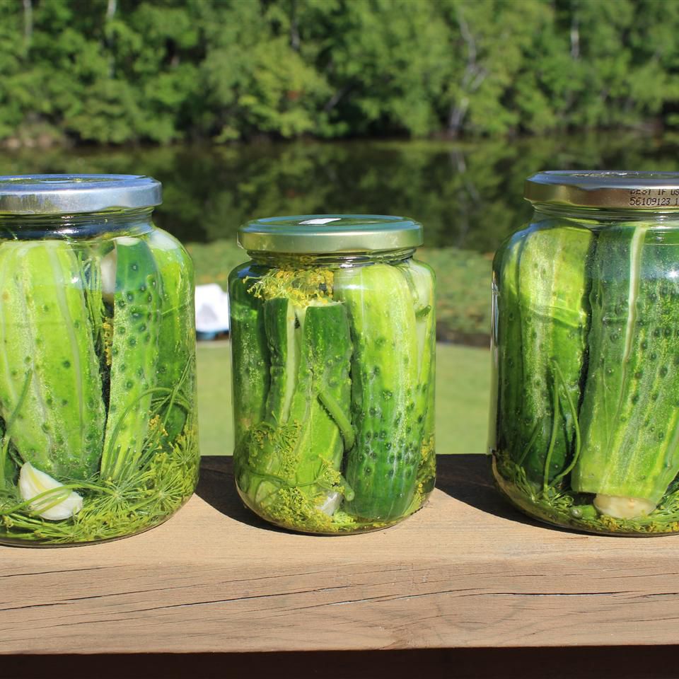 Crispy Dill Pickles Made Easy