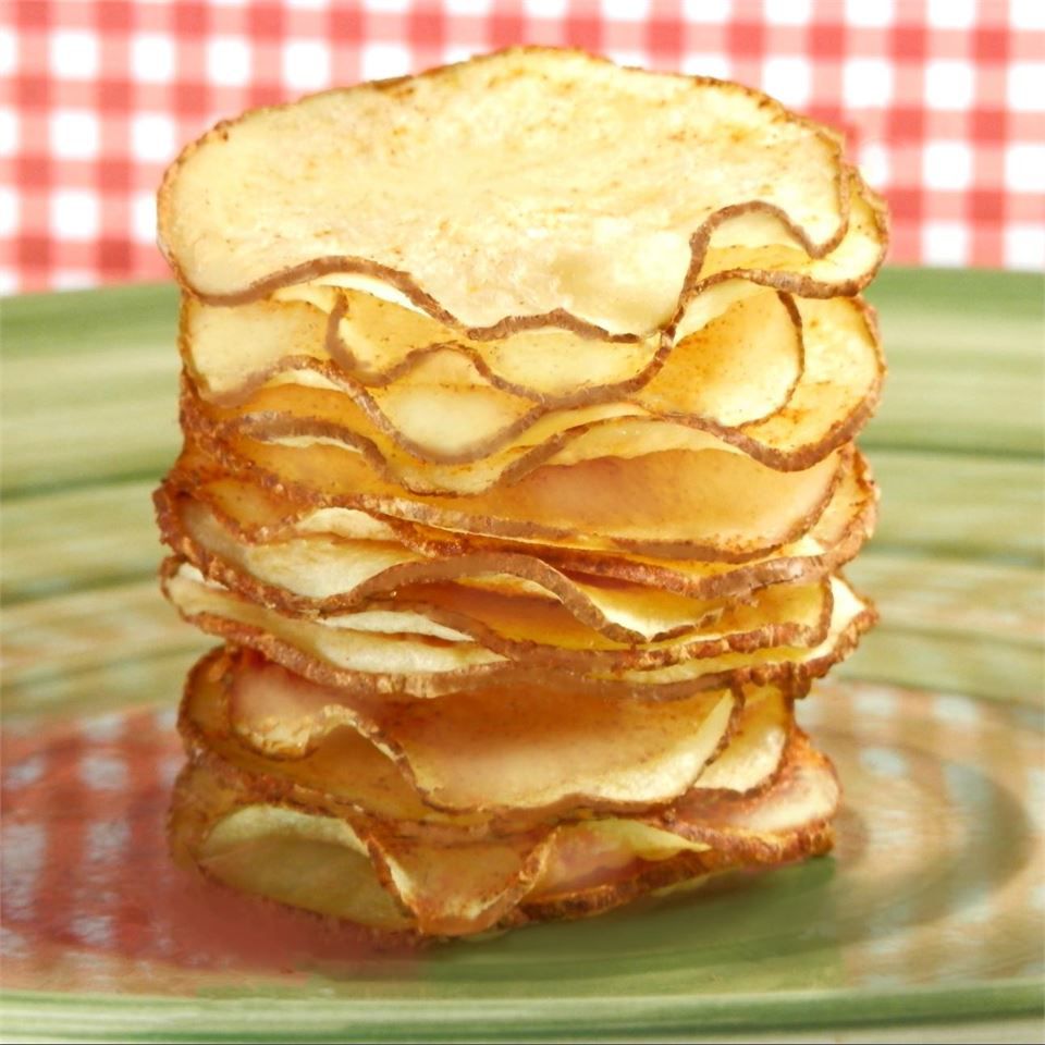 Crispy Homemade Potato Chips In Microwave