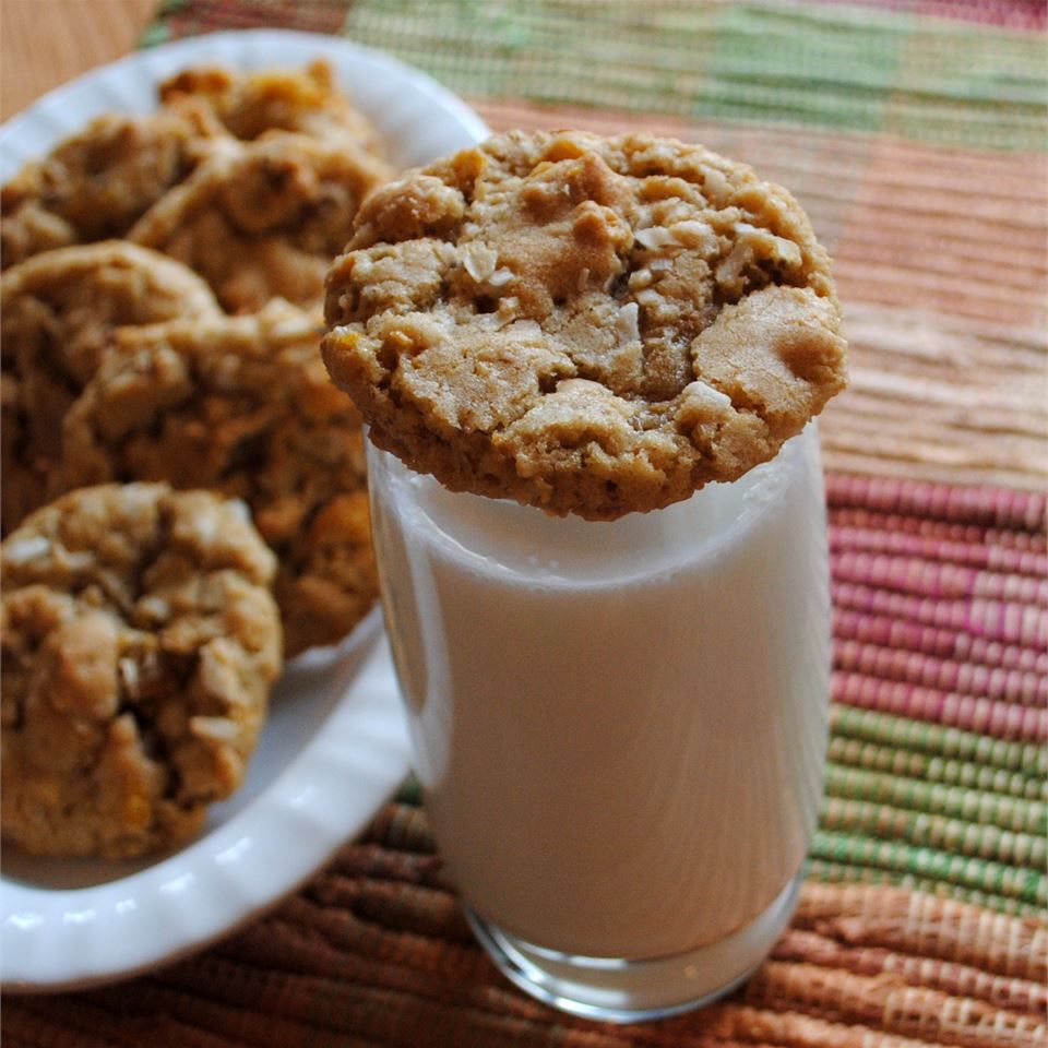 Crispy Oatmeal Cornflake Cookies
