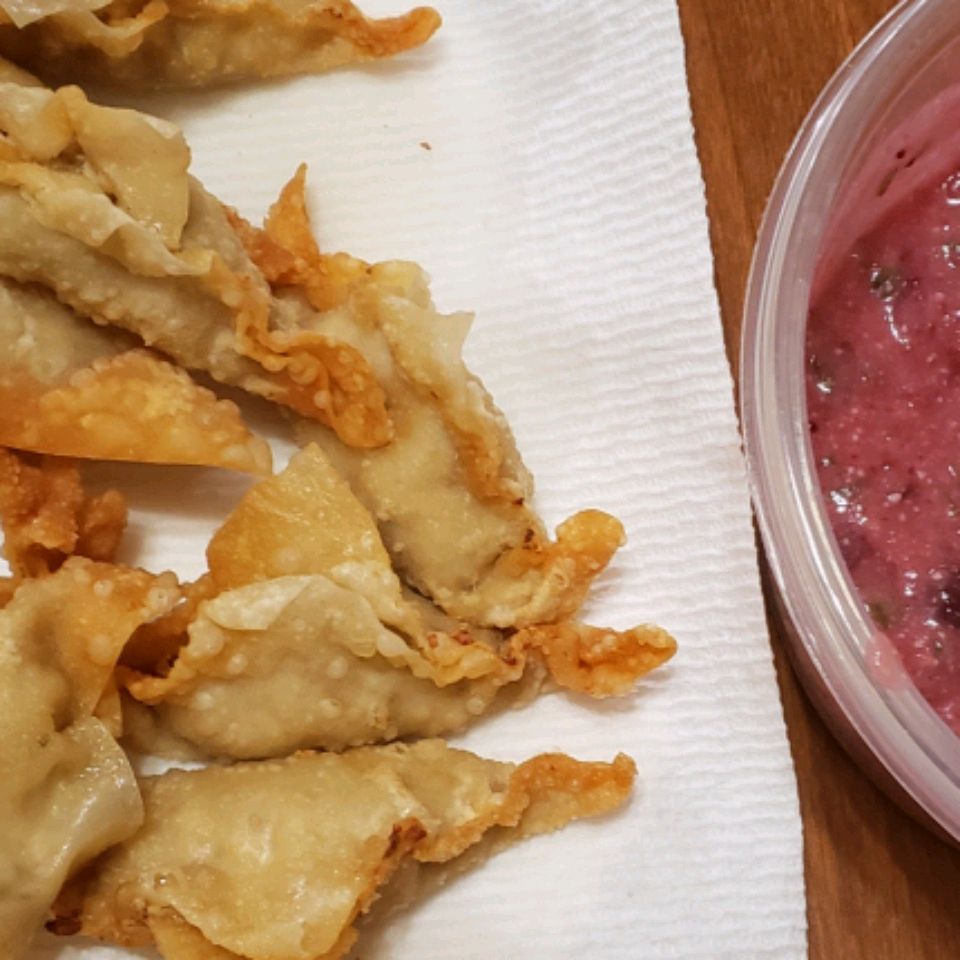 Crispy Turkey Wontons with Cranberry Salsa