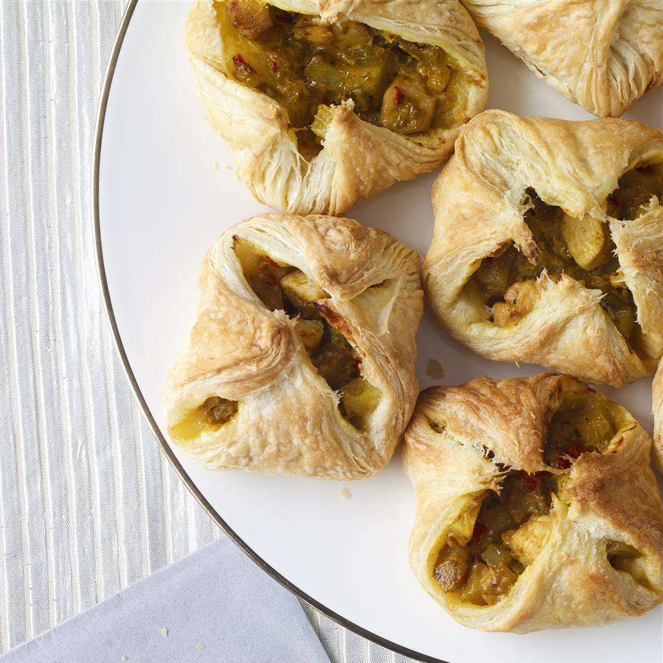 Curry Chicken Puffs