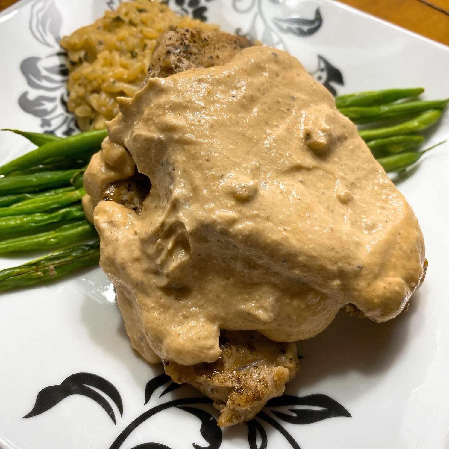 Easy Instant Pot Pork Chops in Gravy